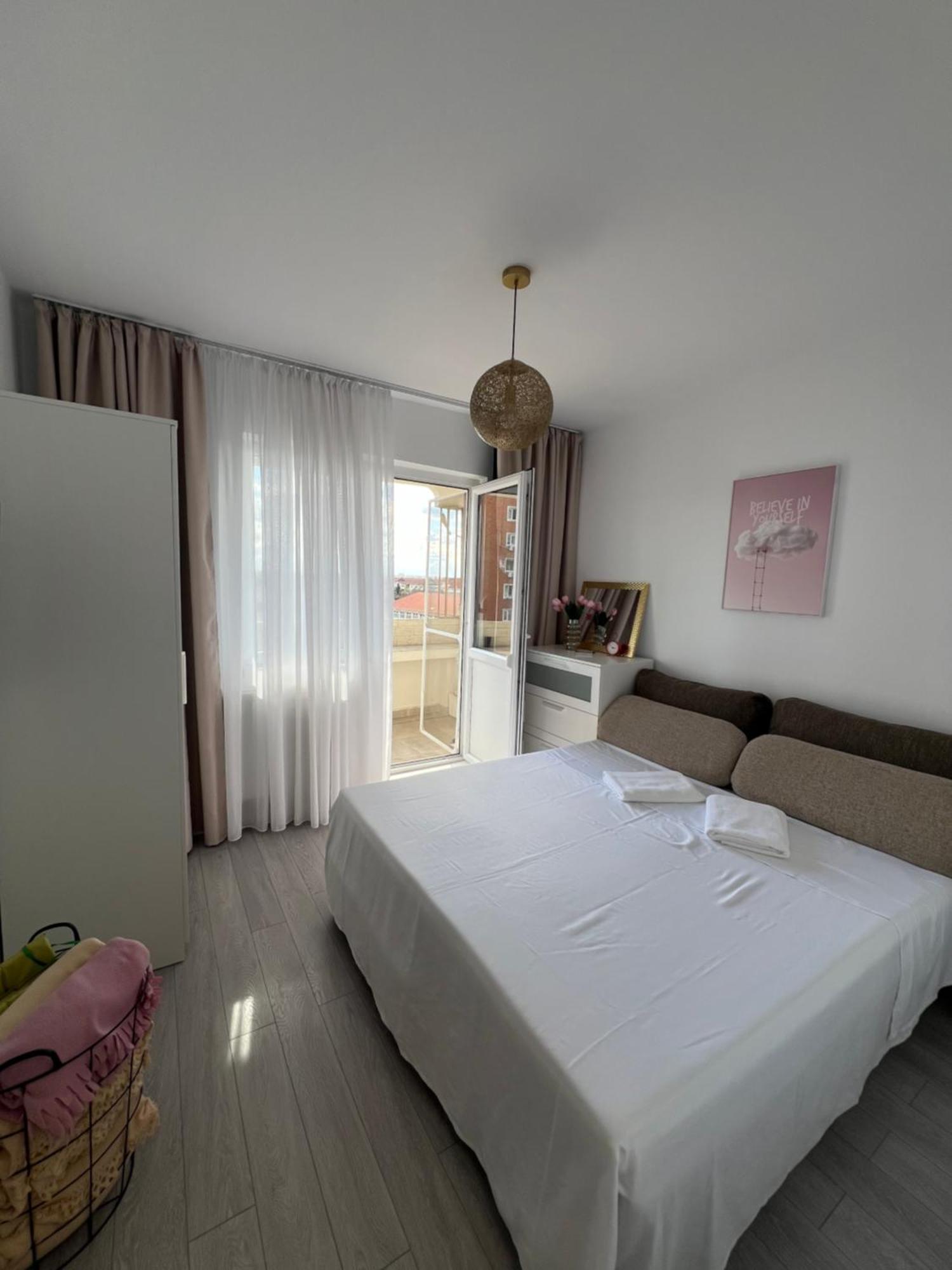 Oxana Apartments - 3 Camere - 티미쇼아라 외부 사진